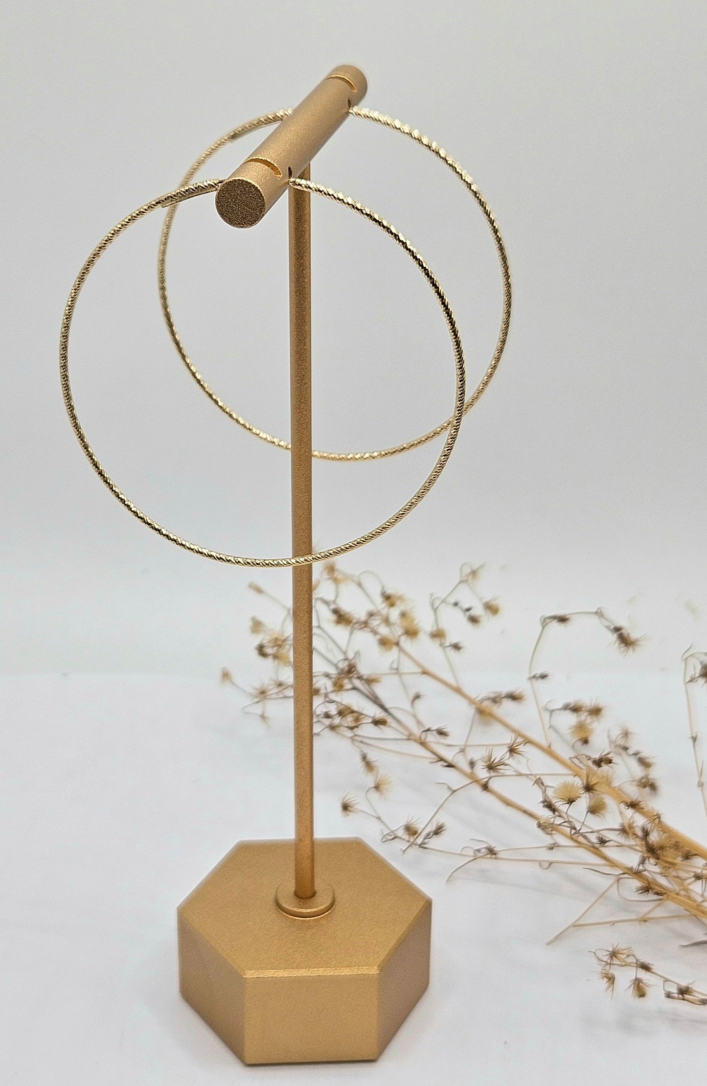 Thin Hoop Earing