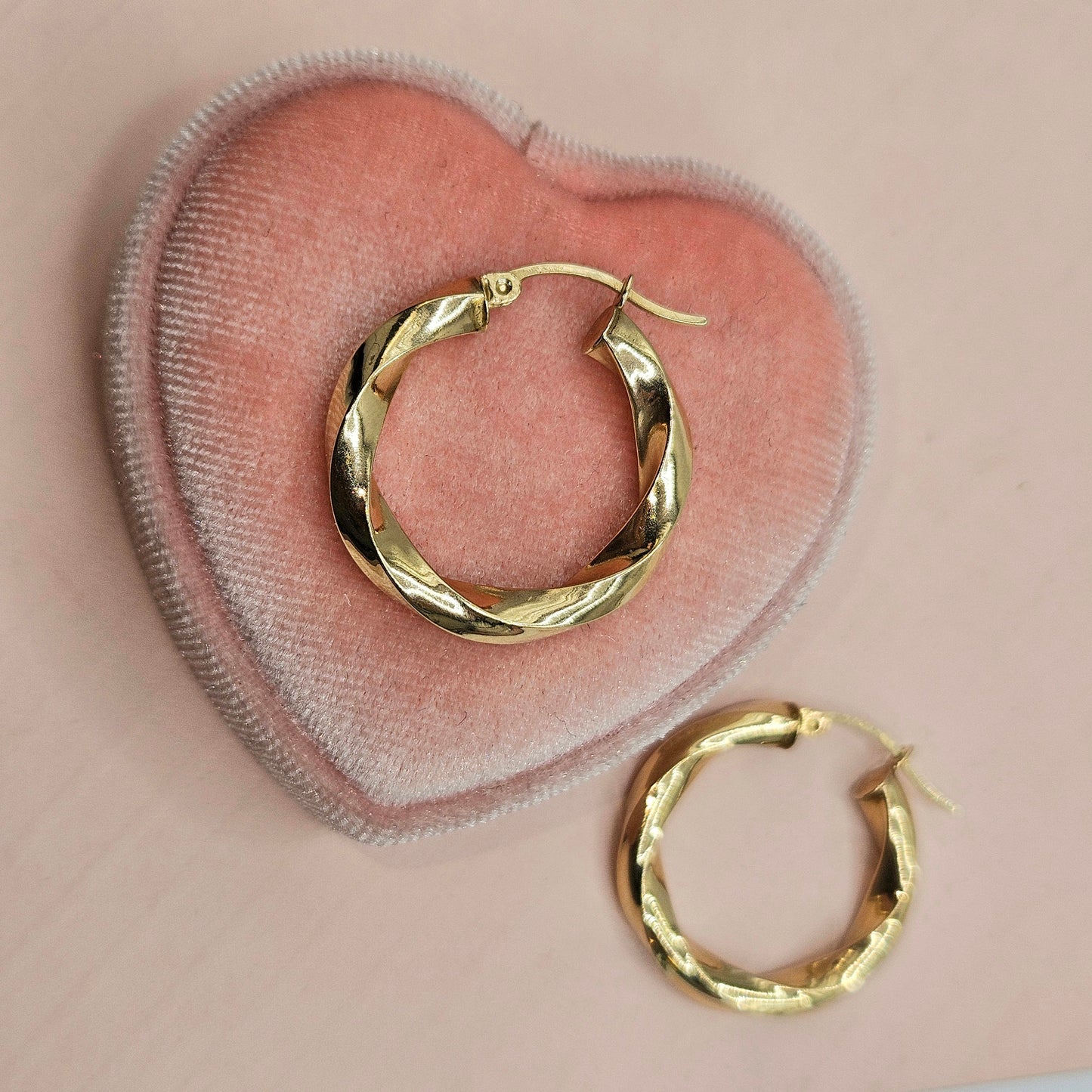 Thin Twisted Hoops