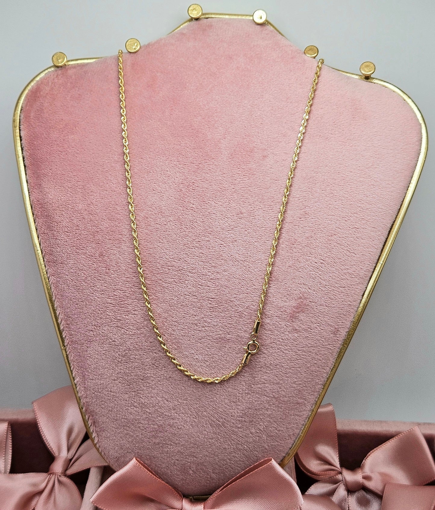 Twisted Chain