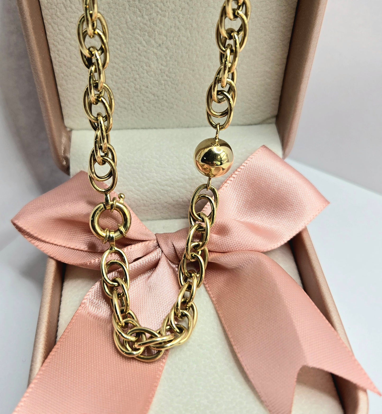 Oval Link Chain with Knot and Balls
