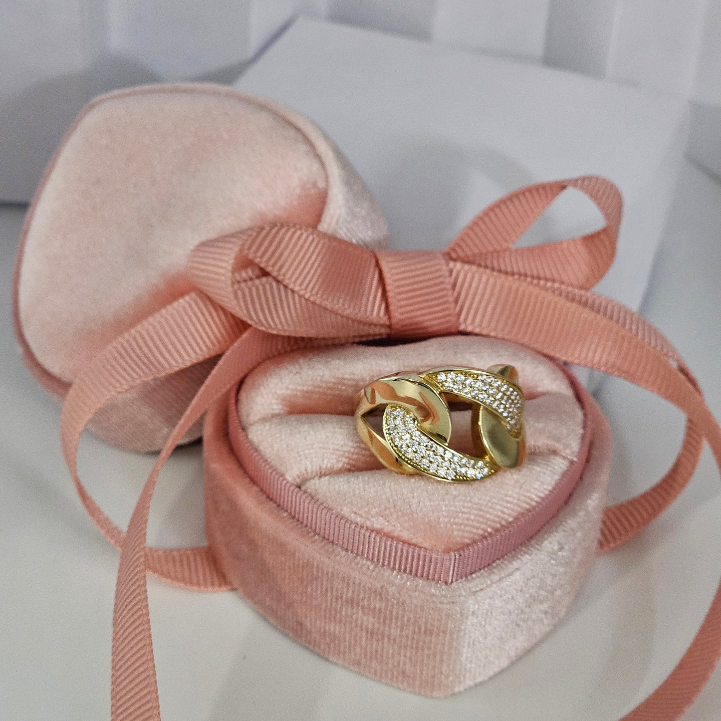 Chain Ring with Central Zirconia