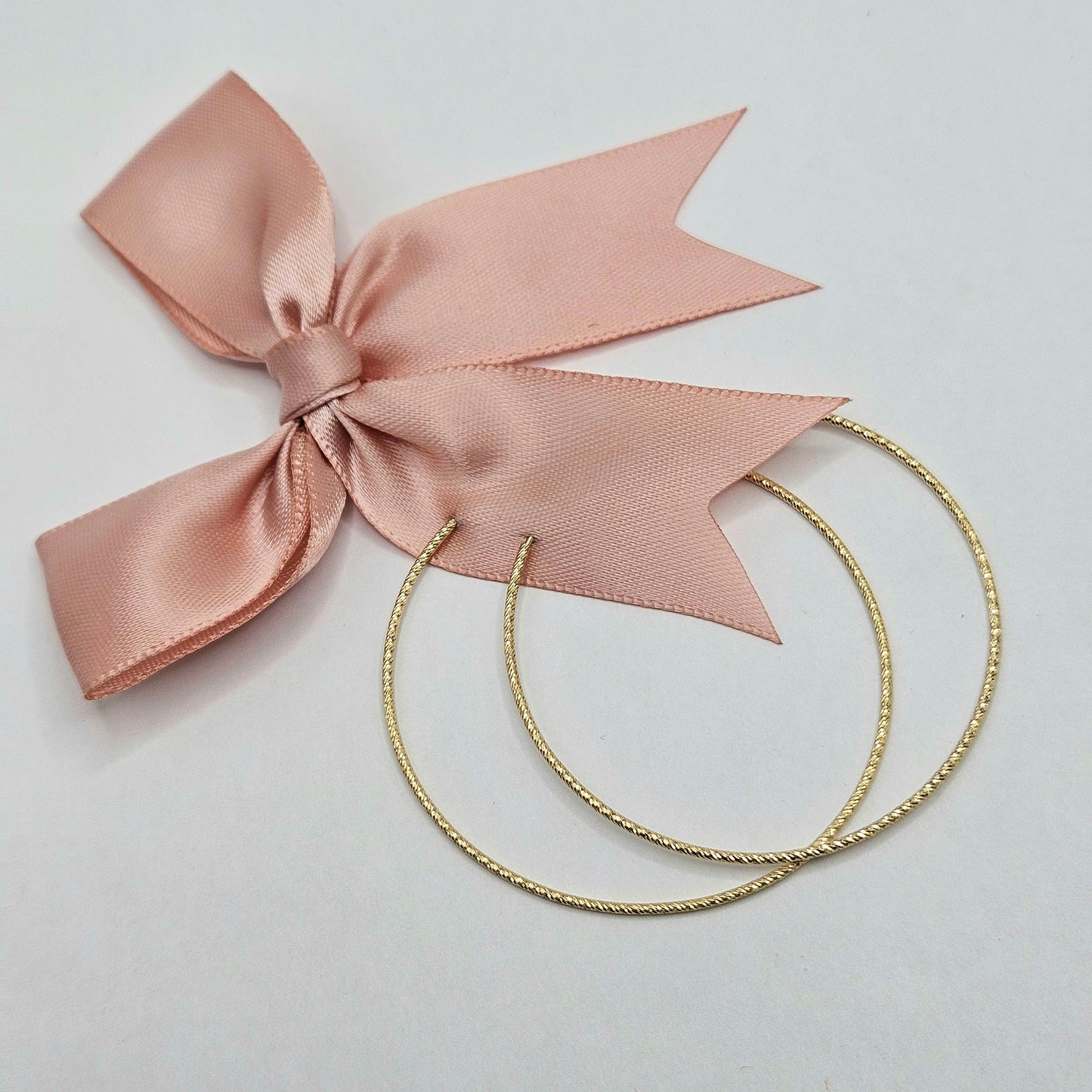 Thin Hoop Earing