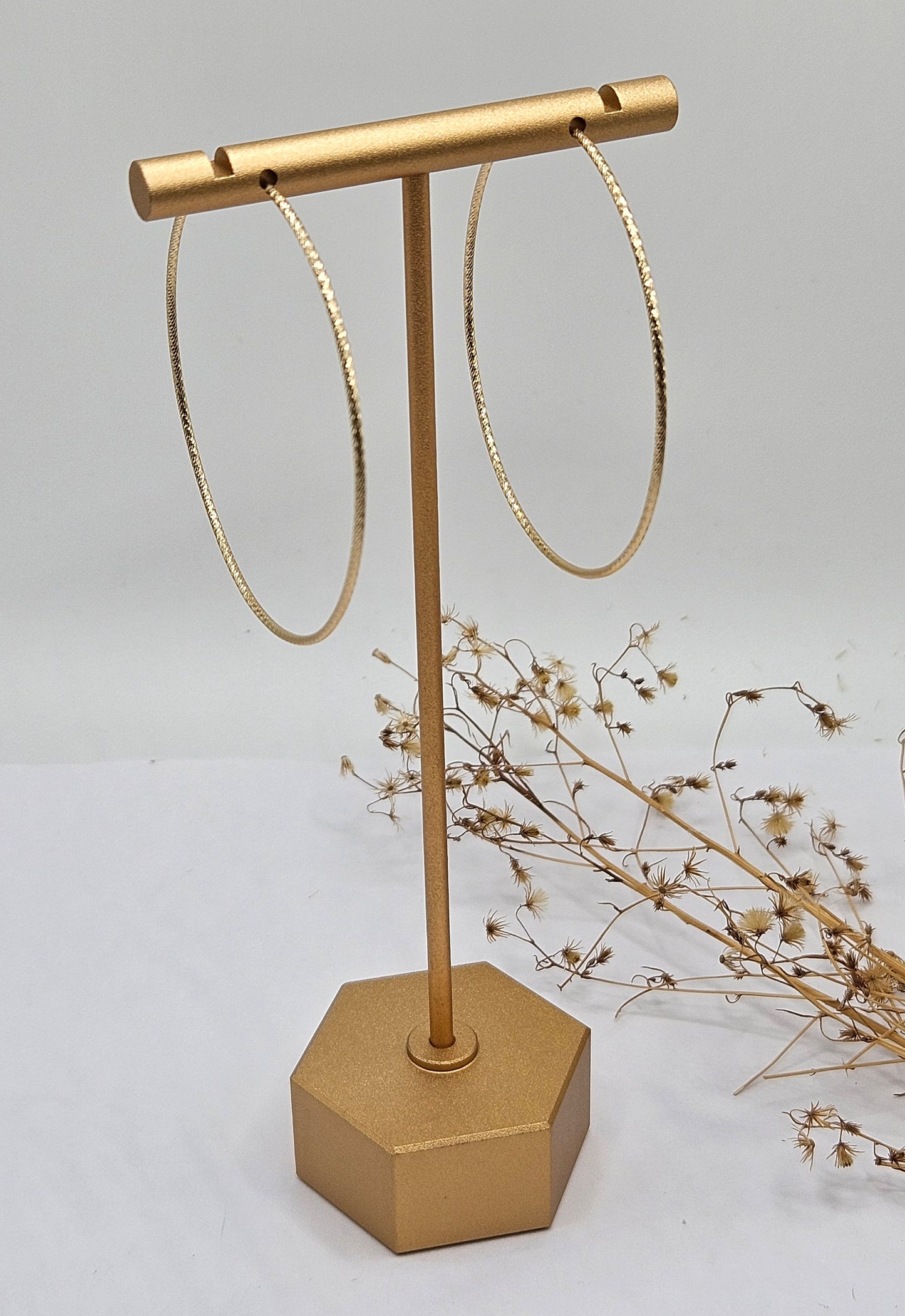 Thin Hoop Earing