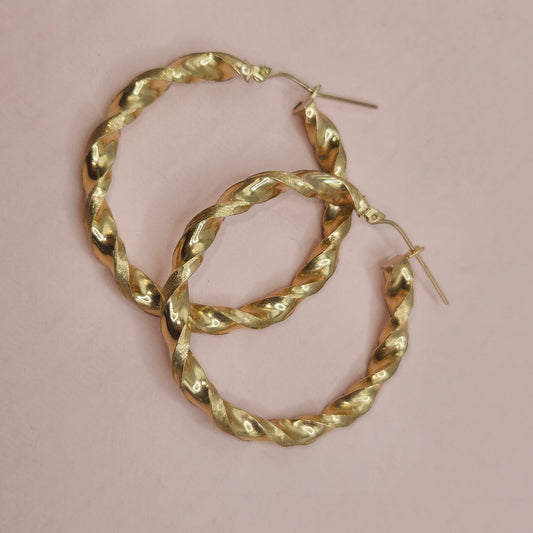 Medium Twisted Hoops