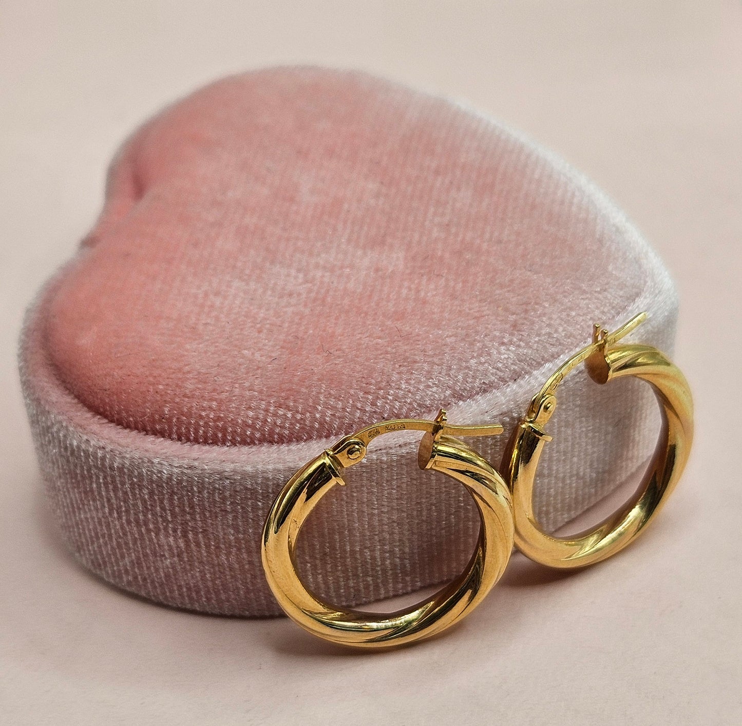 Medium Fine Twisted Hoops