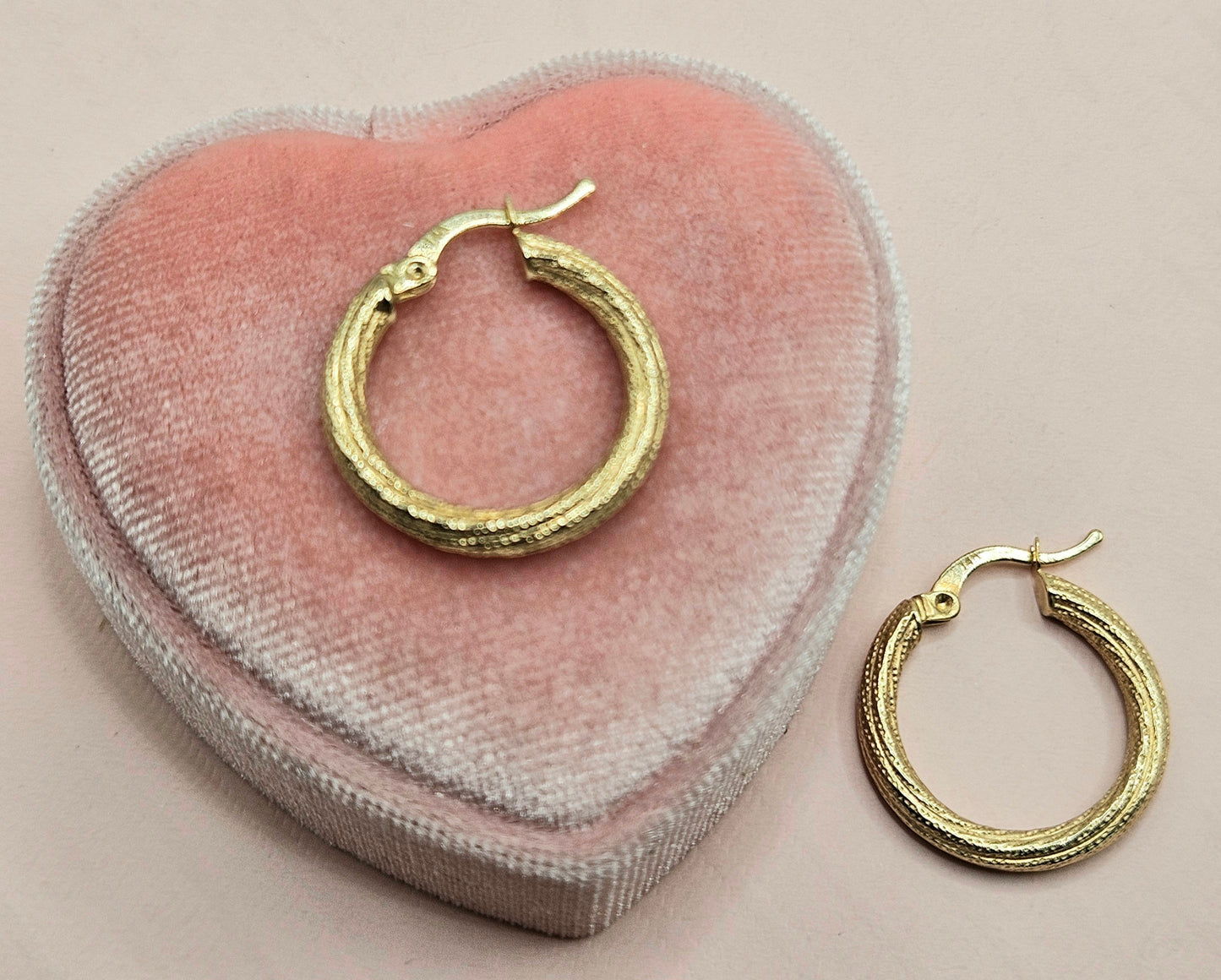 Simple Twisted Hoops