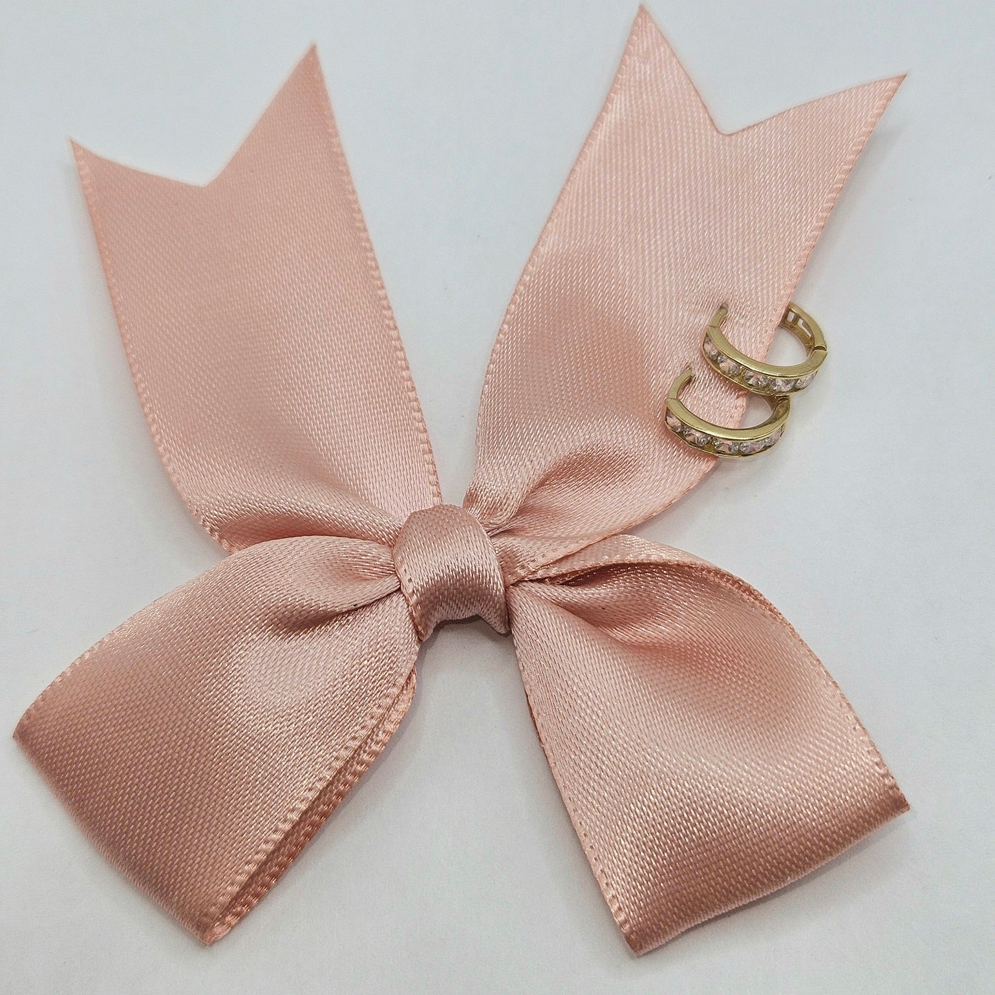 Small Hoops Central Stones