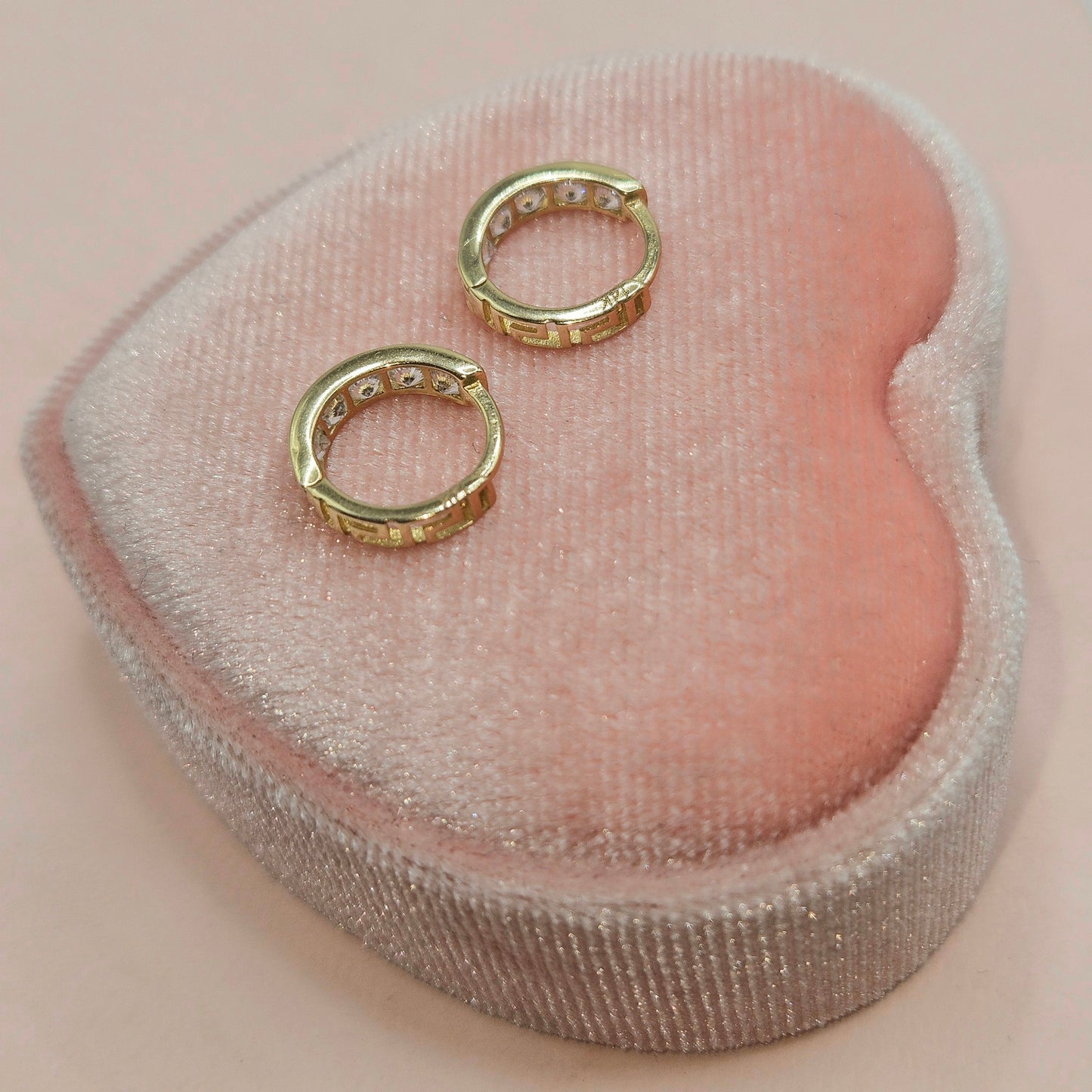 Small Hoops Central Stones