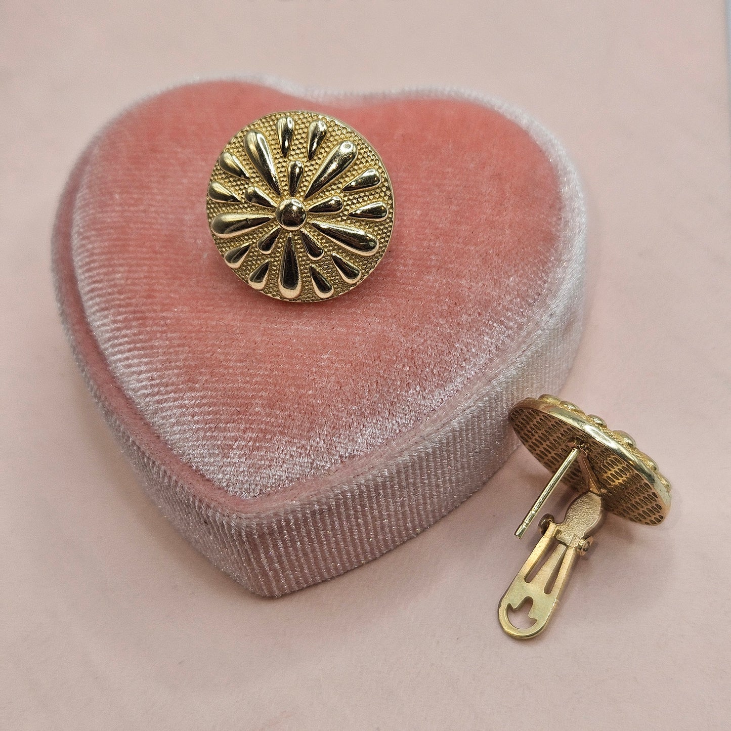 Round Flower Earring