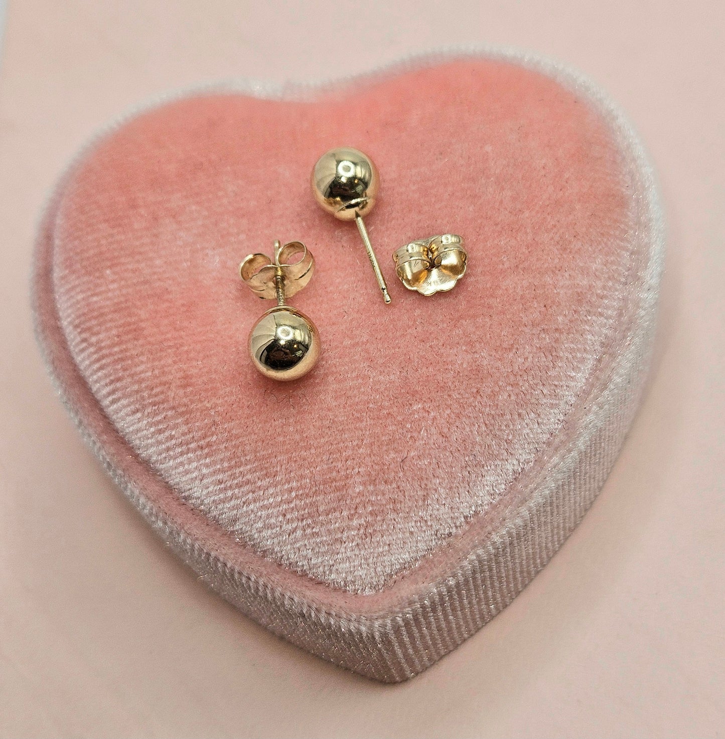 Sleepy Earring