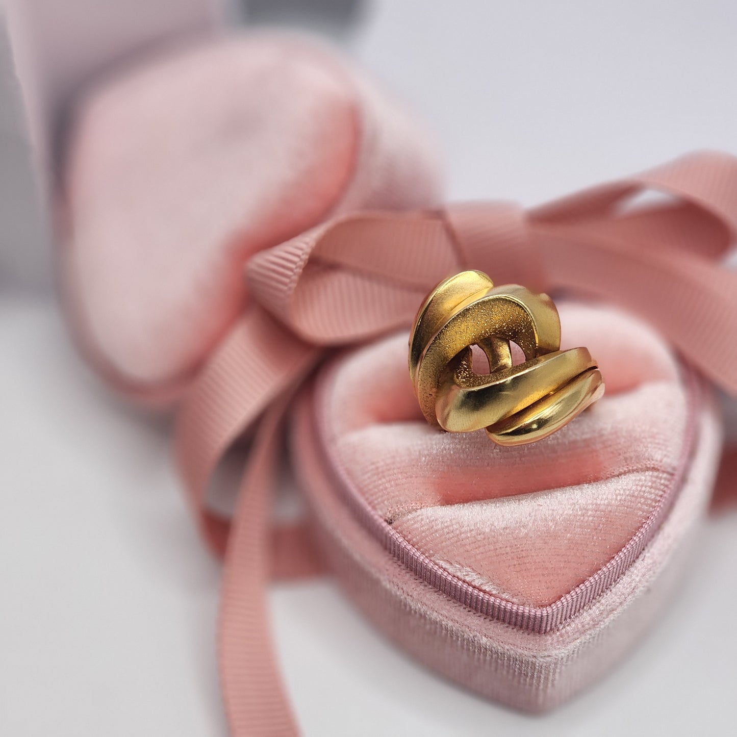 Double Twisted Ring
