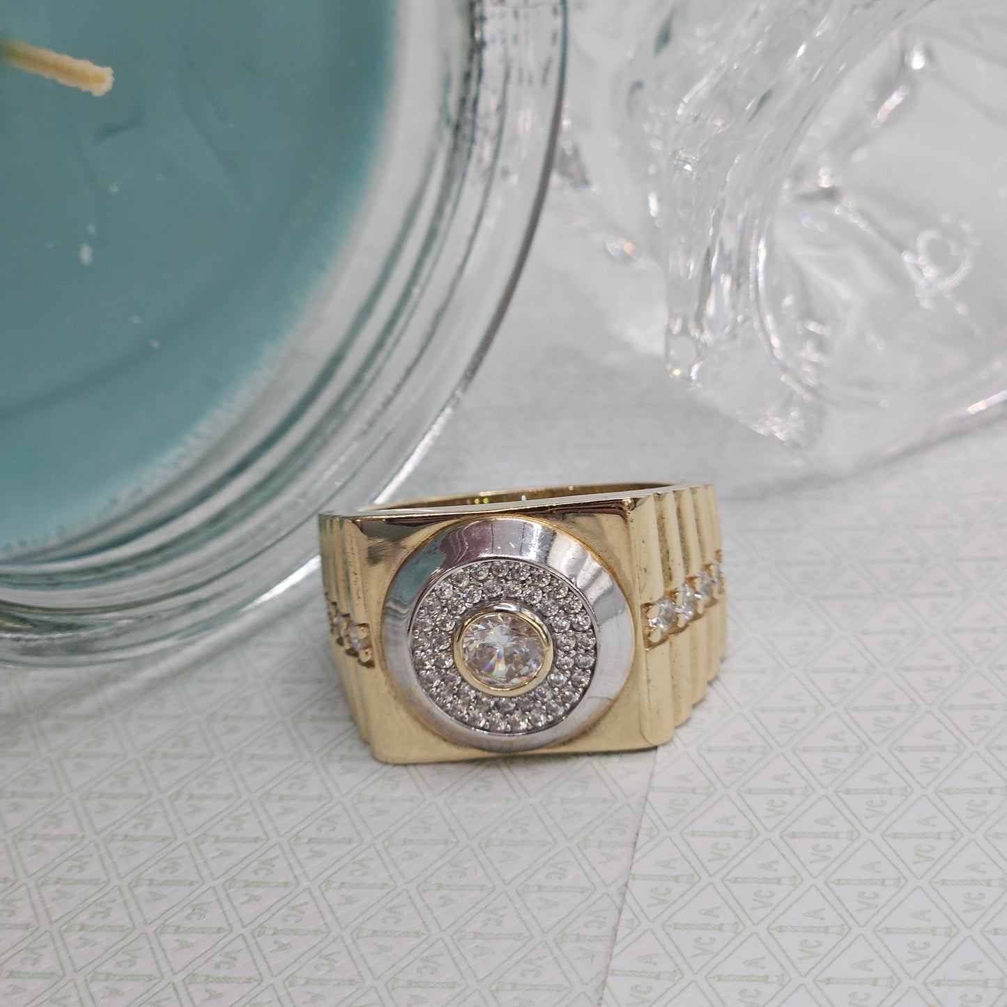 Central Round Zirconia Ring