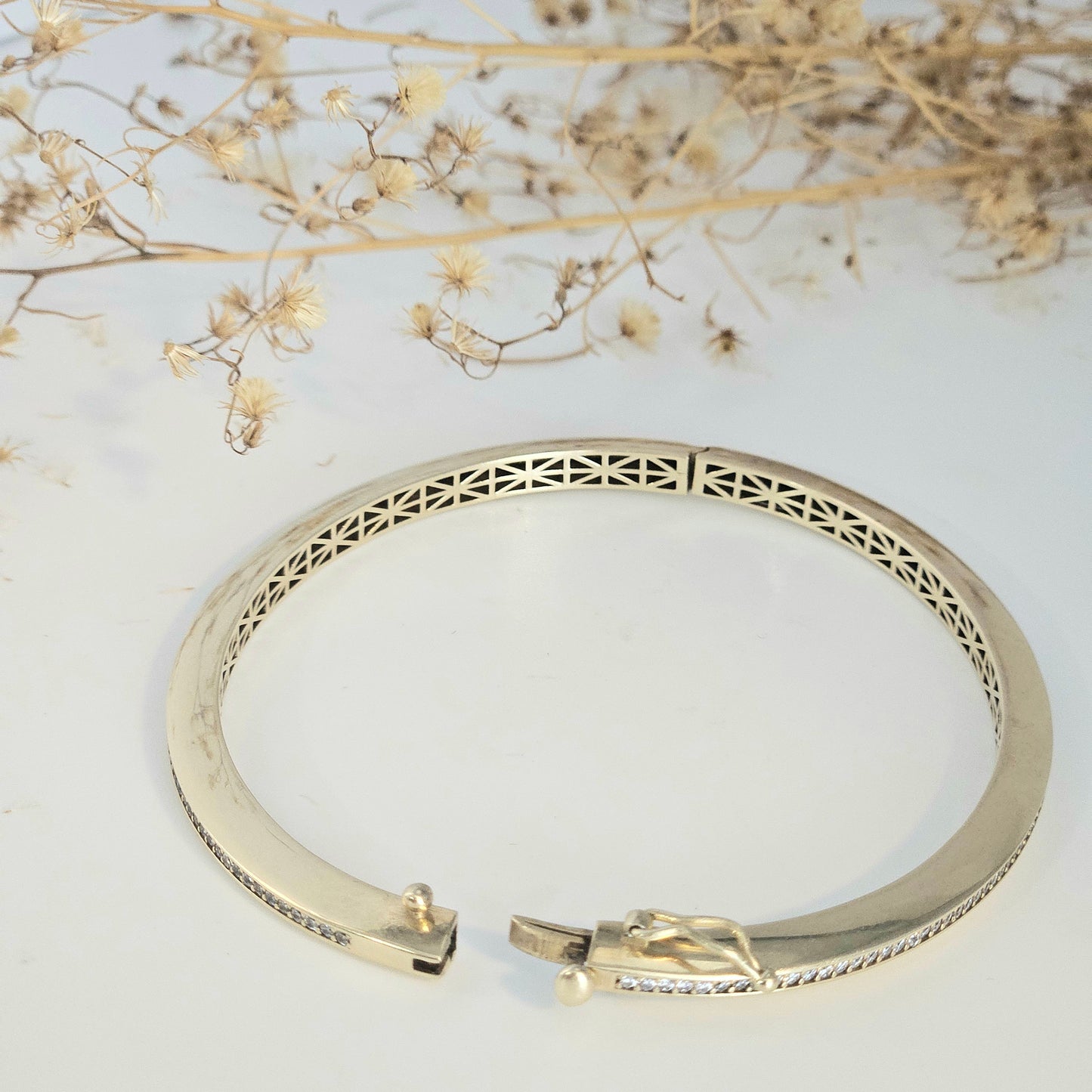 Rigid Zirconia Center Line Bracelet