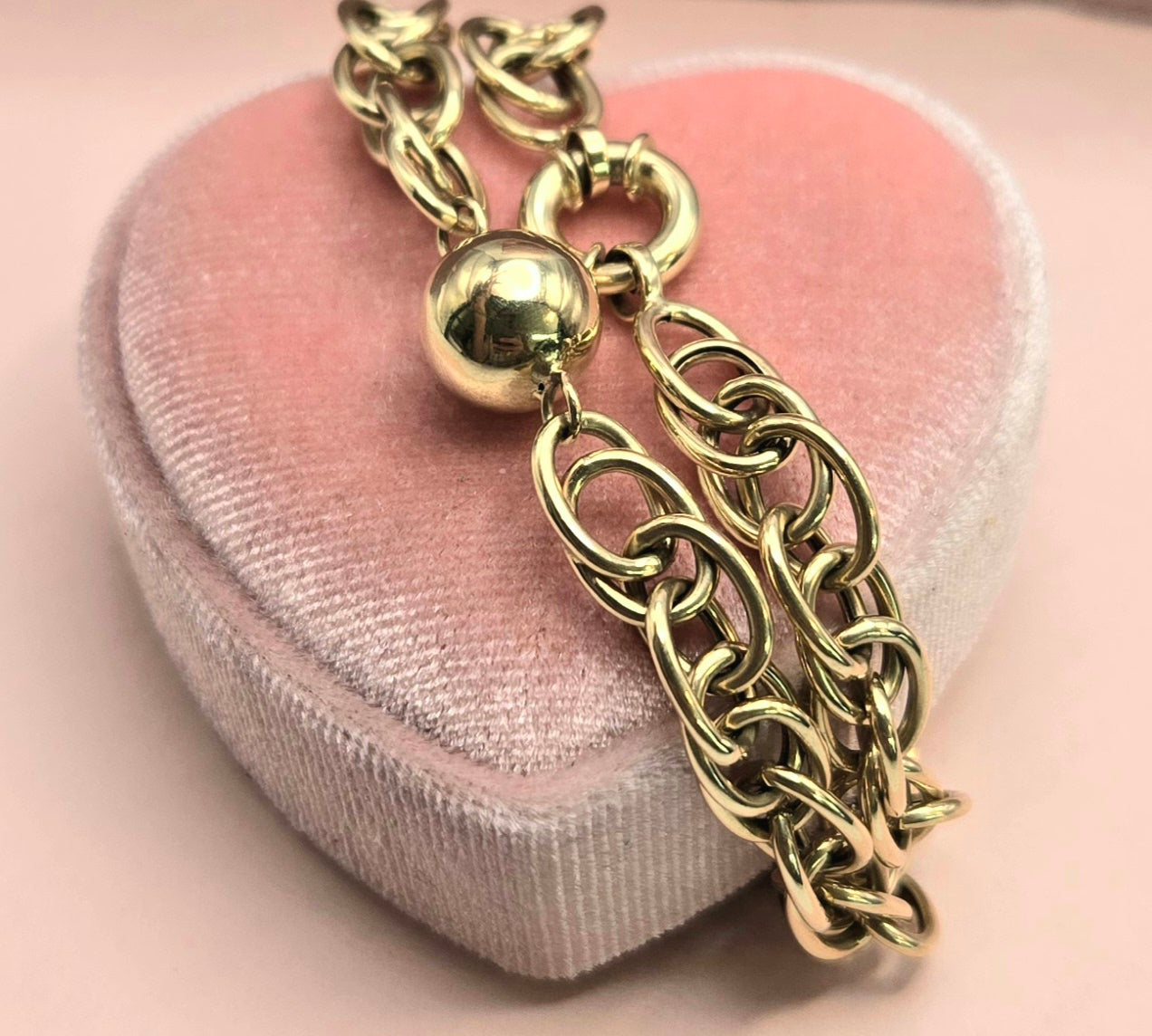 Oval Link Chain with Knot and Balls