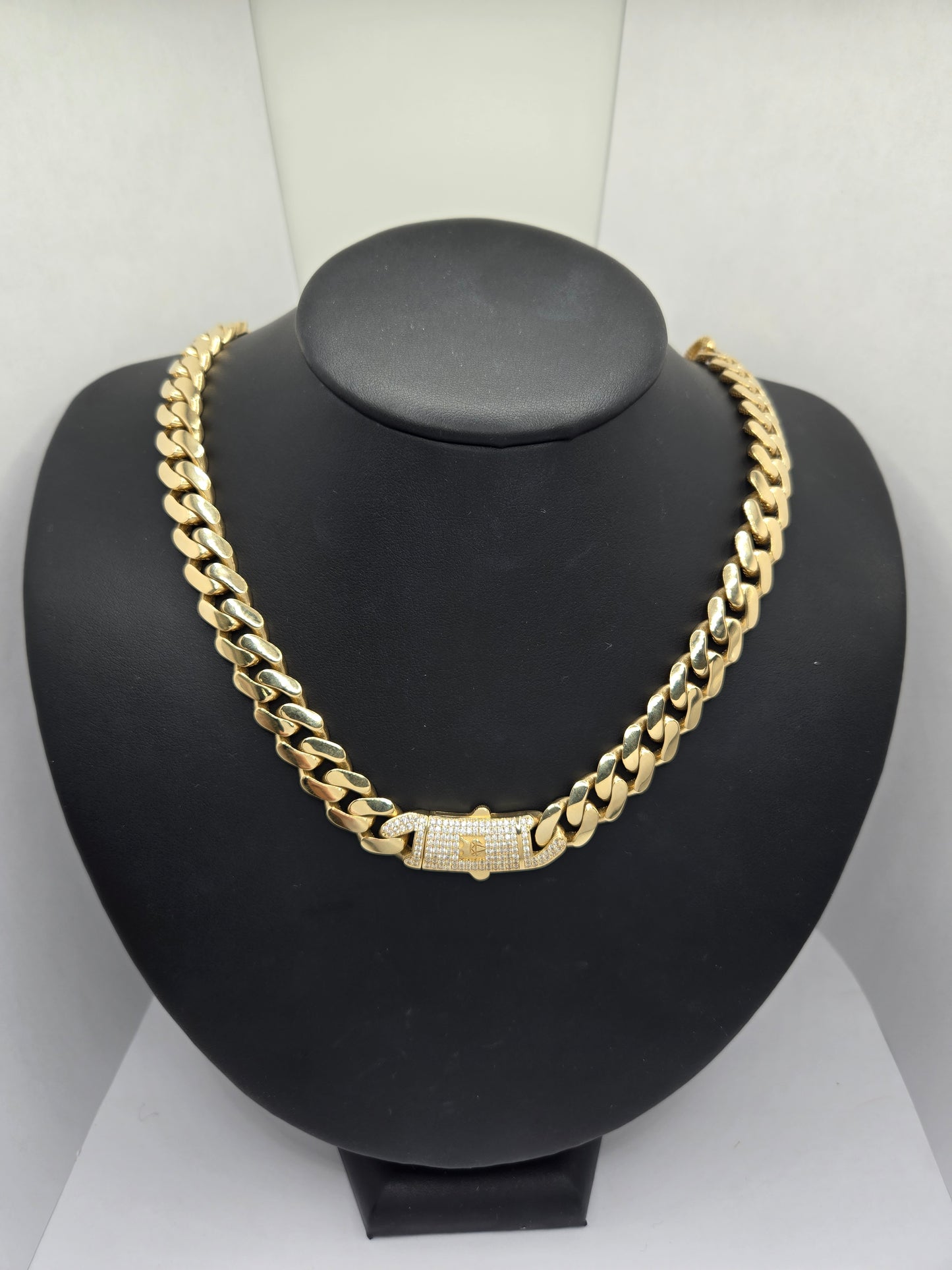 Monaco Chain with S Clasp