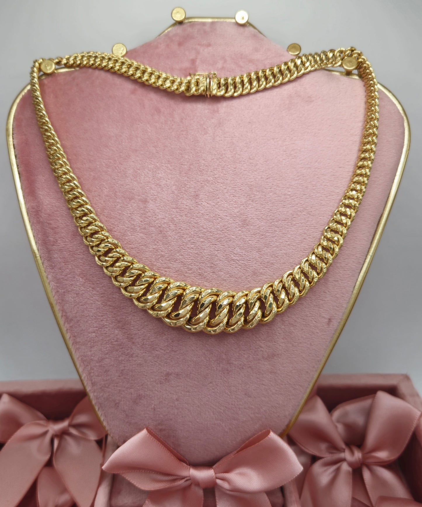 Large Princess Choker