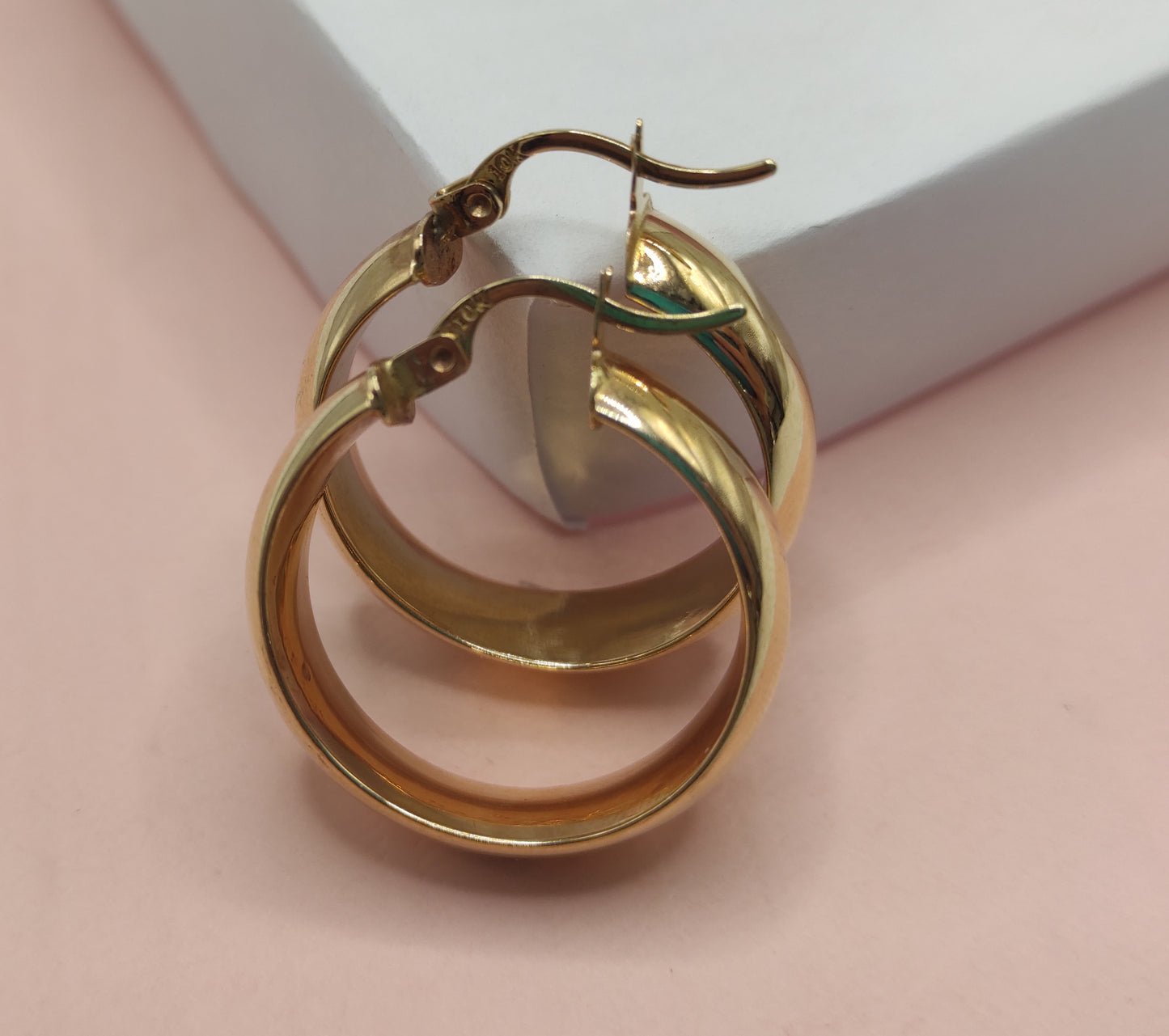 Medium Wide Flat Hoops