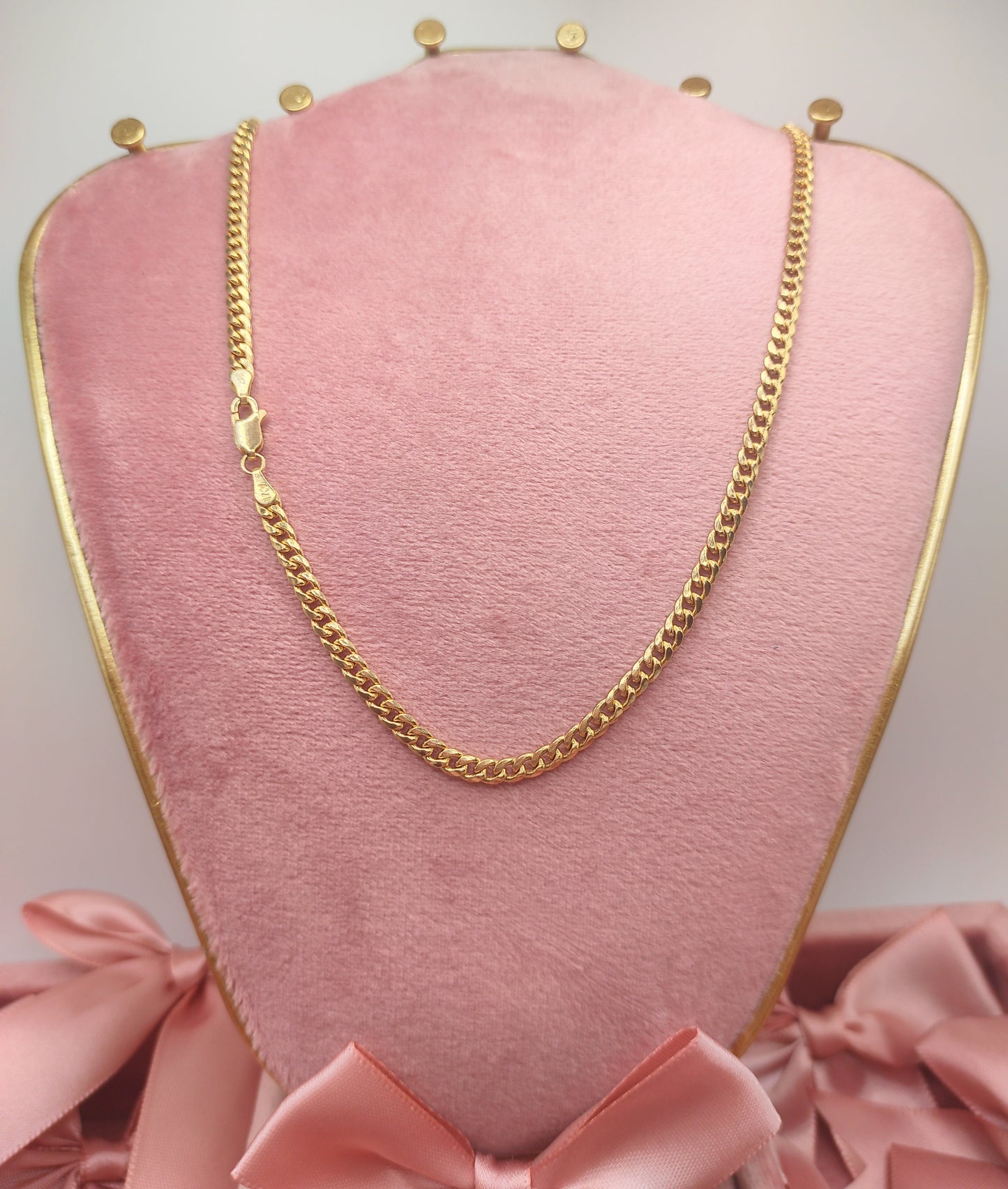 Hallow style Cuban chain