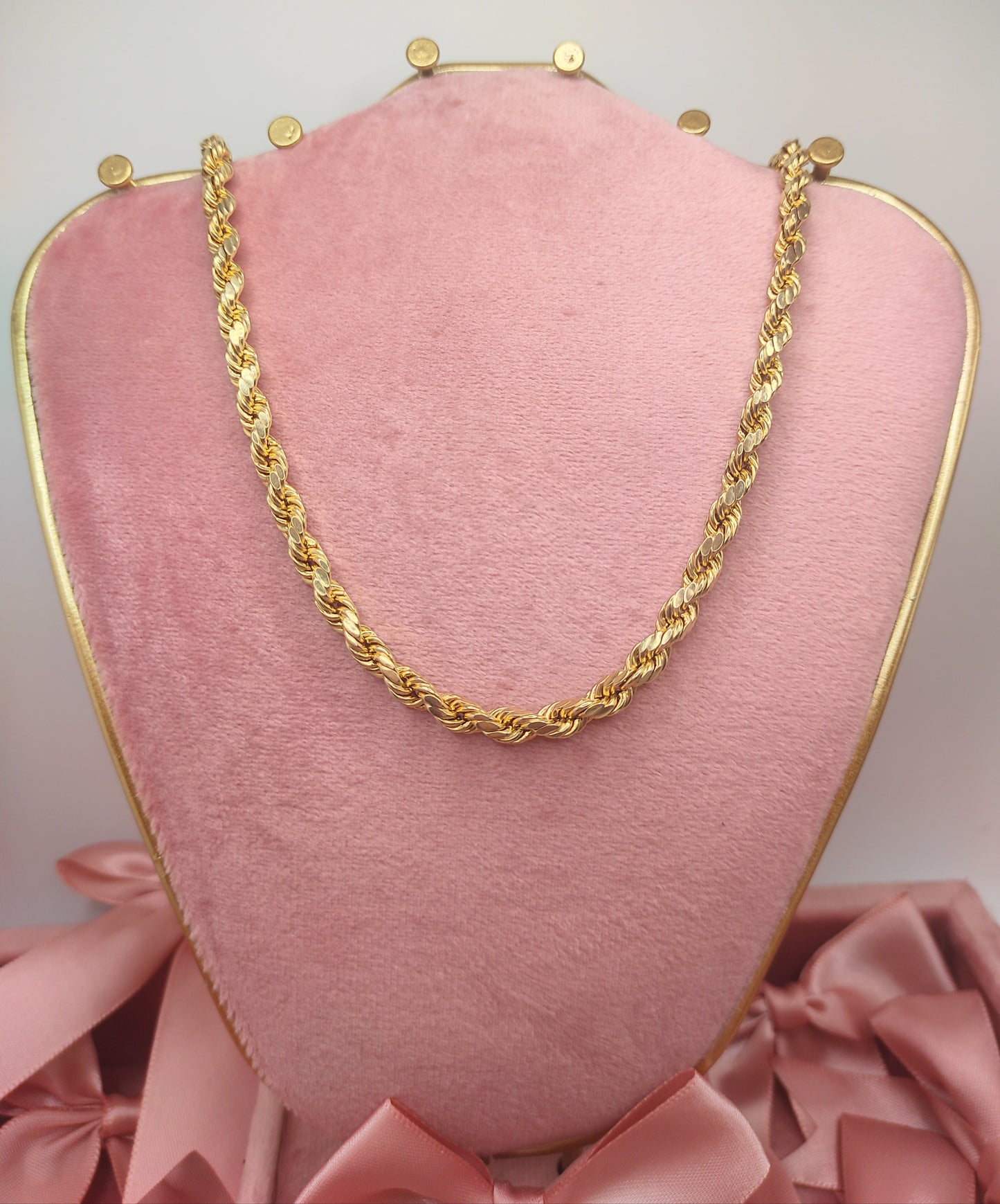 Thick Cord Chain